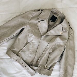 Creme/Light grey/Light beige leather jacket